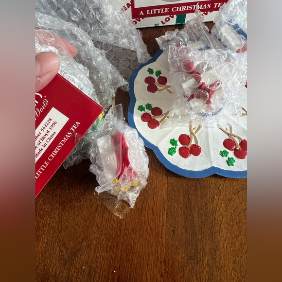 House Of Lloyd Mini Tea Set "A Little Christmas Tea"  Set 1996 5.5" plate - Picture 3 of 5